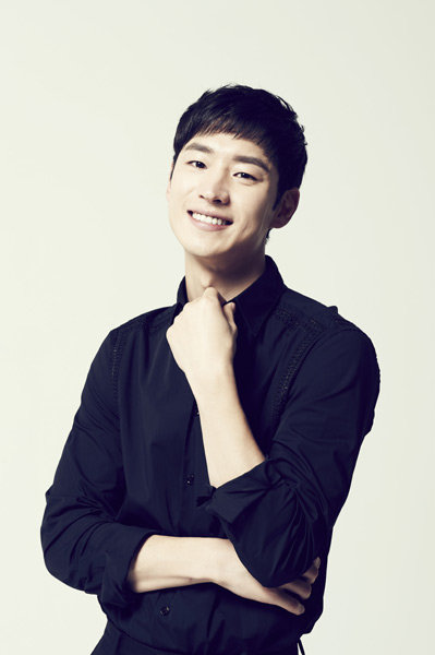 이제훈은 전역 후 첫 영화로 ‘탐정 홍길동：사라진 마을’을 택했다. 자신의 배역 ‘홍길동’에 대해 “사악하고 거짓말만 하는 사람도 영화의 주인공이 될 수 있다는 게 놀라웠다”고 했다. 사진제공｜CJ엔터테인먼트