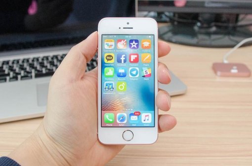 아이폰 SE(출처=IT동아)