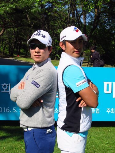 김경태(왼쪽) 이수민 선수. 사진=GS칼텍스 매경오픈 제공