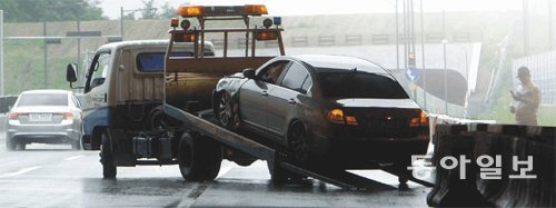 사고를 많이 내서 보험사가 계약 유지를 거부하는 자동차보험 가입자들은 ‘포스팅 제도(자동차보험 공개 입찰)’를 이용하면 상대적으로 보험료를 아낄 수 있다. 동아일보DB