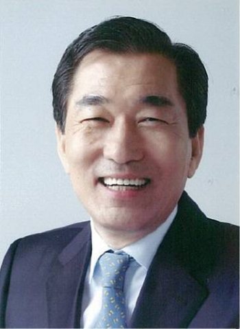 무소속 안상수 의원이 새누리 ‘친박 보이콧’ 사태에 대해 “분당은 안 될 것”이라고 말했다.