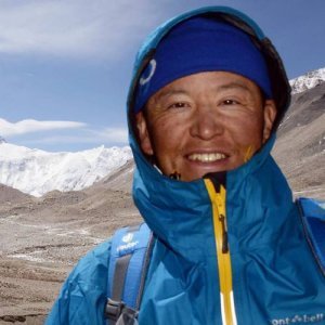 에베레스트 등정에 성공한 청각장애인 다무라 사토시 씨. 사진은 2014년 에베레스트 등정 도전 때의 모습.