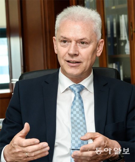 알버트 비어만 부사장