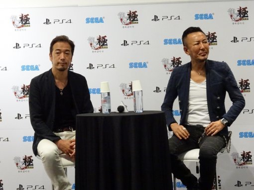 '용과같이: 극' 나고시 토시히로 총괄감독(사진 오른쪽)과 사토 다이스케 프로듀서(사진 왼쪽)