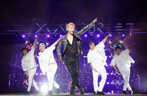 4집 발표를 기념해 아시아투어에 나선 김준수의 특별한 음악고집이 주목받고 있다. 그는 CD와 정규앨범에 큰 가치를 둔다. 사진제공｜씨제스엔터테인먼트