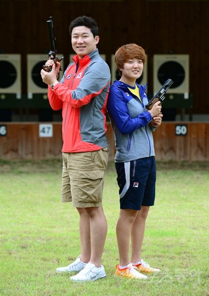 사격 진종오-김장미(오른쪽). 스포츠동아DB
