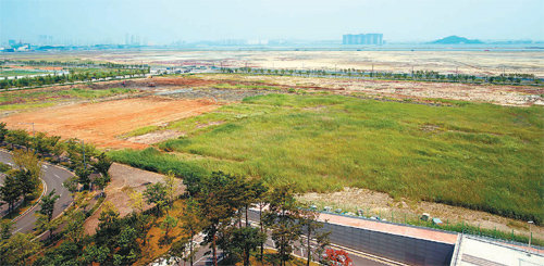 인하대 송도캠퍼스 조성 예정지. 다음 달 말 매립 준공이 떨어지면 보존등기가 나오게 된다. 인천경제자유구역청 제공