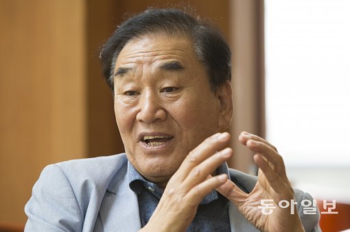 신당 창당 계획을 구체적으로 밝히는 이재오 전 의원. 홍중식 기자 free7402@donga.com