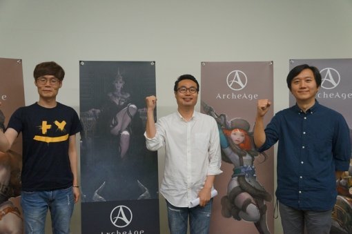 엑스엘게임즈 조용래 아키에이지 기획팀장(왼쪽), 이광로 아키에이지 PD(가운데), 양종근 아키에이지 AD(왼쪽) (출처=게임동아)