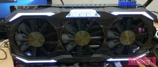 조텍 지포스 GTX 1070 AMP! EXTREME (사진=IT동아)