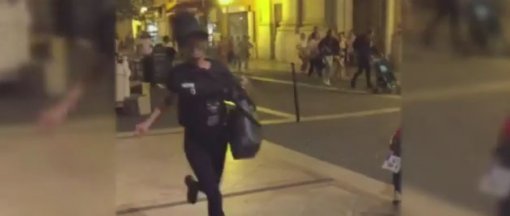 외교부 “프랑스 니스 트럭테러, 韓人 5명 연락두절 신고”…77명 사망. 프랑스 니스 트럭테러 상황을 담은 동영상. 소셜 미디어 캡처.