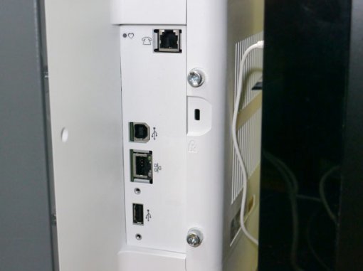 후면 포트의 구성 (출처=IT동아)