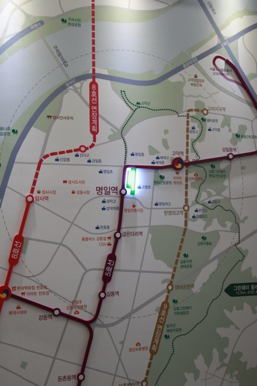 솔베뉴는 5호선 명일역을 도보 5분이면 이용 가능하다.