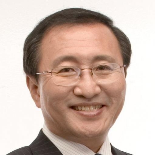 정의당 노회찬 원내대표는 29일 김영란법이 9월28일부터 시행되는 것에 대해 “담배를 끊을 때처럼 고통스럽기까지 할 것이다. 그러나 이 고통은 진작에 맛보았어야 할 고통이었다”고 밝혔다.