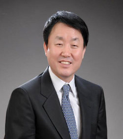 오는 9월 1일에 디지털서울문화예술대학교 제 9대 총장으로 취임하는 박창식 전 의원.