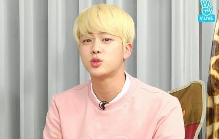 사진=아육대 촬영중 부상을 당한 방탄소년단 진/네이버TV캐스트 캡처