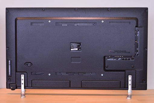 제노스미디어 ZT-4904KUHD의 후면. (출처=IT동아)