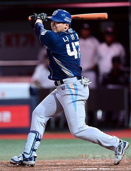 NC 나성범이 31일 수원kt위즈파크에서 열린 kt전에서 2회 2타점 적시타를 터뜨리며 KBO리그 역대 7번째 3년 연속 100타점을 달성했다. 수원｜김민성 기자 marineboy@donga.com