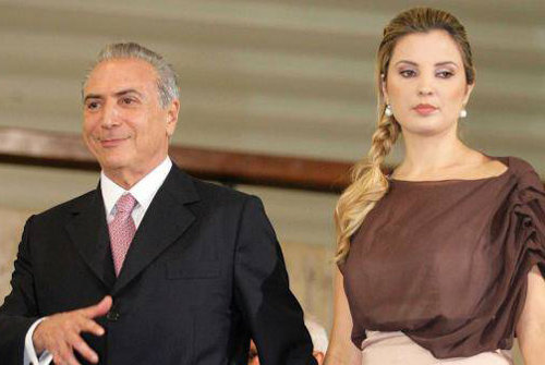 브라질의 1인자가 된 미셰우 테메르 신임 대통령(왼쪽)과 부인 마르셀라. 사진 출처 더타임스