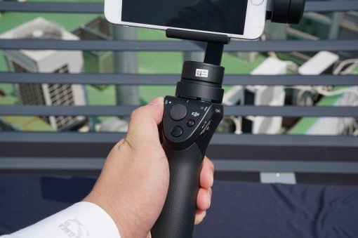 오즈모 모바일의 조작은 오즈모와 다르지 않다. (출처=IT동아)