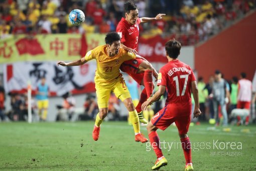 축구대표팀 오재석(뒤쪽). 사진=ⓒGettyimages이매진스