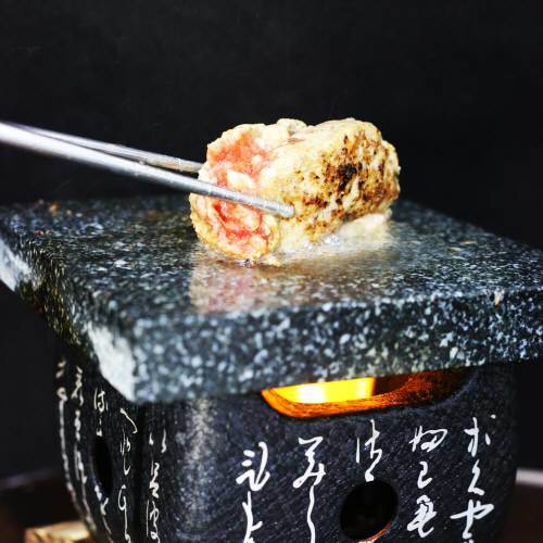 고베함박만의 독특한 고기 굽는 방식.