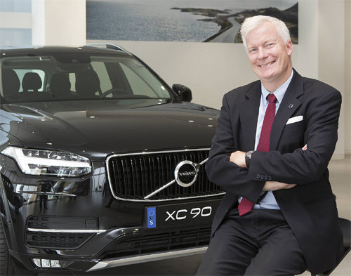 크리스토퍼 다워러 볼보자동차 고객서비스 총괄 부사장은 1일 “2025년까지 볼보는 약 100만 대의 전기차를 생산하게 될 것”이라고 말했다. 볼보자동차코리아 제공