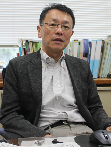 지진 전문가인 히라타 나오시 도쿄대 교수는 “지진 발생 후 일주일간 비슷하거나 더 강한 지진이 올 수 있다”고 주의를 당부했다.