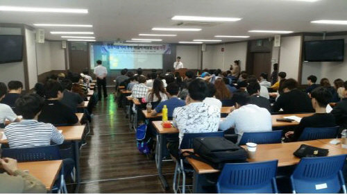 지난 20일 대덕대학교 정곡관에서는 컴퓨터공학과 재학생들을 대상으로 선배 졸업생의 ‘우수취업자 강연’이 진행됐다. 사진제공=대덕대학교