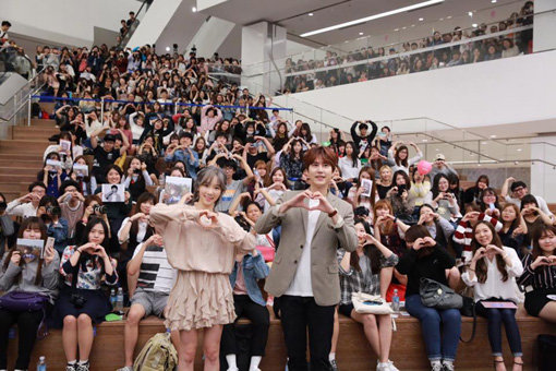 걸그룹 ‘소녀시대’ 태연-그룹 ‘슈퍼주니어’ 규현. 사진출처｜제주삼다수 공식페이스북