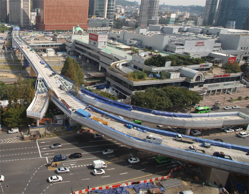 자동차 전용도로에서 보행로 및 공원으로 변경될 예정인 서울역고가의 모습. 서울시 제공