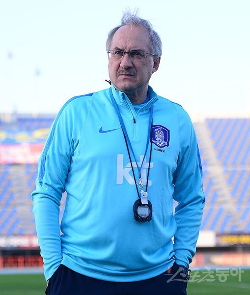 축구 국가대표팀 슈틸리케 감독. 수원｜김진환 기자 kwangshin00@donga.com