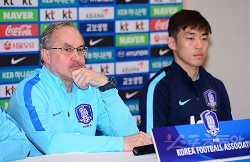 축구 국가대표팀 슈틸리케 감독. 천안 | 김종원기자 won@donga.com