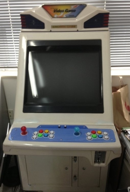 (꿀딴지곰님이 직접 사용하시던 크라운 캐비닛. 지금은 팔려가고 뉴넷시티에게 자리를 내주었다)(출처=게임동아)