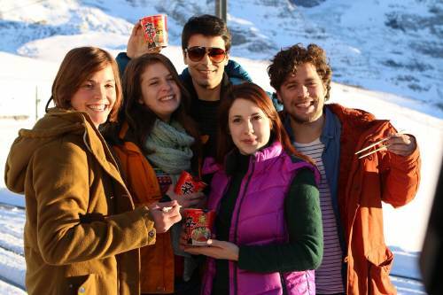 신라면은 세계 곳곳에 진출해 있다. 중국 상해 대형마트와 스위스 융프라우에서 인기리에 팔리고 있다.