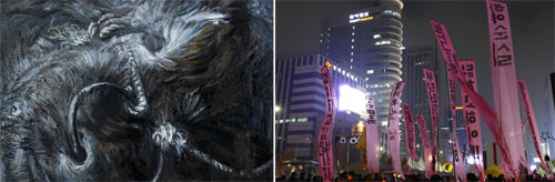 춘천문화예술회관에서 진행 중인 ‘시국전’에 전시되고 있는 황재형 작가의 작품 ‘속아 넘어가다(Buffaloed)’(왼쪽 사진). 넘어진 소를 표현하며 속이고 속는 세태를 풍자했다. 오른쪽 사진은 조문호 사진작가의 ‘광화문 시위’. ‘시국전’ 기획자 제공
