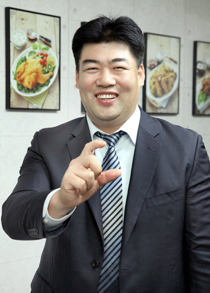 창업 5년 만에 전국 570개 매장 오픈의 성과를 거둔 최종성 또봉이통닭 대표는 “초심을 잃지 않고 가맹점과 무한 신뢰를 쌓는 것이 중요하다”고 강조했다. 사진제공｜또봉이통닭