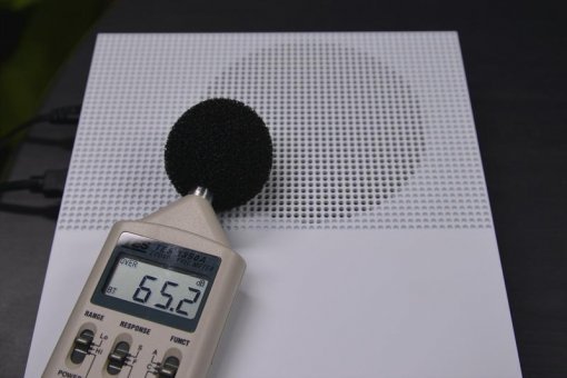 <엑스박스 원은 대단히 조용한 기기다>(출처=IT동아)