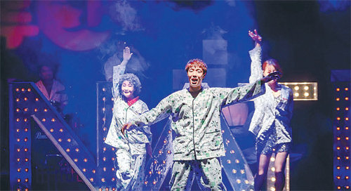 국내 창작뮤지컬 중에서 가장 인기가 높은 공연으로 꼽히는 ‘루나틱’이 21∼23일 인천 남구 문학경기장 내 문학시어터에서 순회공연을 펼친다. 인천예술인총연합회 제공