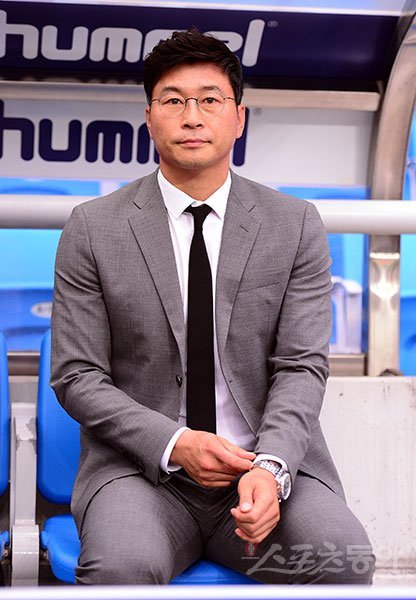 김도훈 감독 체제로 바뀐 울산현대는 크리스마스 직후부터 새 시즌 대비에 나선다. 선수단 개편을 통한 울산의 변화가 주목된다. 스포츠동아DB