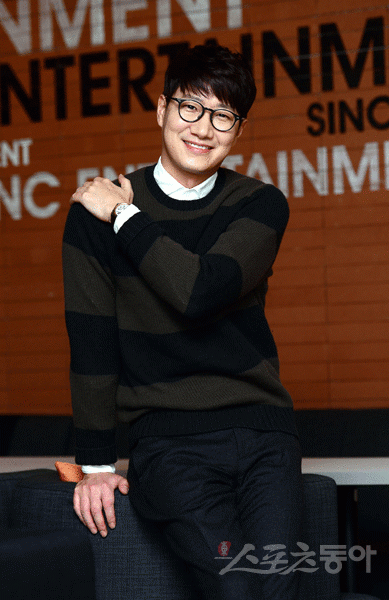 조우종이 프리랜서로 나선 데에는 “KBS에서 필요한 인재인가”라는 고민이 컸다. 쉽지 않은 결정이었지만 “정글”에서 치열하게 싸우며 조금씩 자리를 찾아가고 있다. “뭐든 시켜만 달라”고도 했다. 김종원 기자 won@donga.com