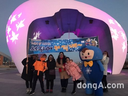 작년 6월부터 최근까지 이어온 ‘정서진 중앙시장 소원의 종’ 프로젝트는 상인과 고객이 나눔의 가치를 통해 소통하는 문화 행사의 일환이다. 사진제공=정서진 중앙시장