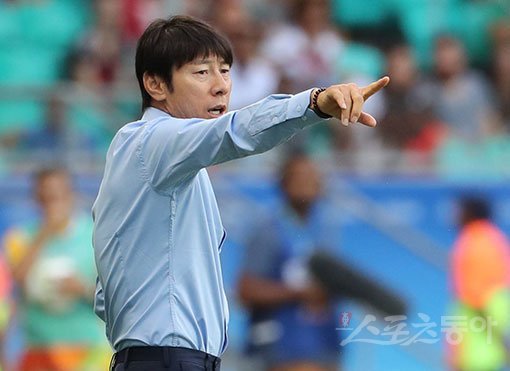 올해 5월 국내에서 개최되는 2017 FIFA U-20 월드컵에 나설 대표팀 사령탑을 맡고 있는 신태용 감독은 ‘공격축구’를 강조하며 “선수들도 물러나지 않는 축구를 훨씬 더 재미있어 한다. 국내에서 열리는 대회인 만큼, 최대한 좋은 성적으로 마무리하고 싶다”고 밝혔다. 스포츠동아DB