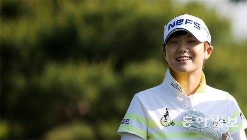 지난해 한국여자프로골프(KLPGA)투어에서 7승을 올린 박성현이 2017시즌 미국여자프로골프(LPGA)투어 데뷔를 앞두고 ‘준비된 신인’으로 주목받고 있다. 국내 투어 위주로 뛰면서도 남다른 성적을 통해 세계 랭킹을 10위
까지 끌어올린 박성현은 한국인 선수로는 3년 연속 신인상 수상을 노리고 있다. 동아일보DB