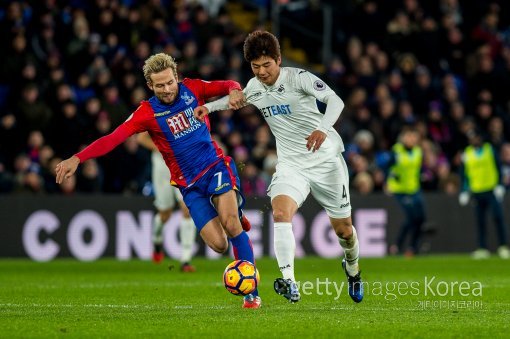 스완지 시티 기성용(오른쪽). 사진=ⓒGettyimages이매진스