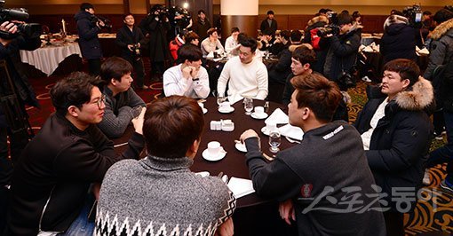 2017 월드베이스볼클래식(WBC)에 참가하는 한국 야구대표팀이 11일 서울 강남구 리베라호텔에서 예비소집 되며 첫 공식일정을 시작했다.  김종원 기자 won@donga.com