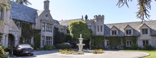 사진=플레이보이 맨션. Playboy Mansion 페이스북