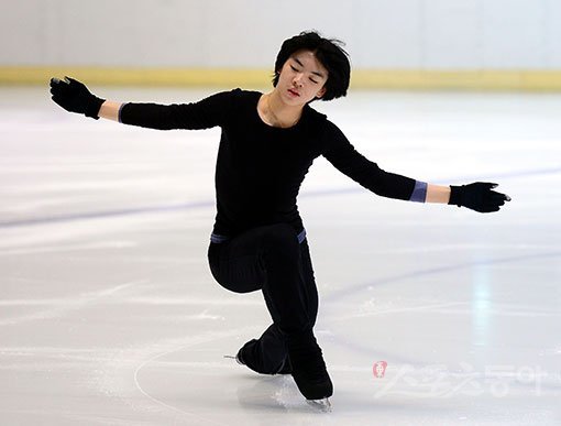 한국 피겨스케이팅의 떠오르는 신예 차준환. 그가 빙판에서 보내는 시간은 하루 중 절반을 차지할 정도다. 장소 불문하는 빡빡한 훈련일정은 지금의 차준환을 만들었다고 해도 과언이 아니다. 스포츠동아DB