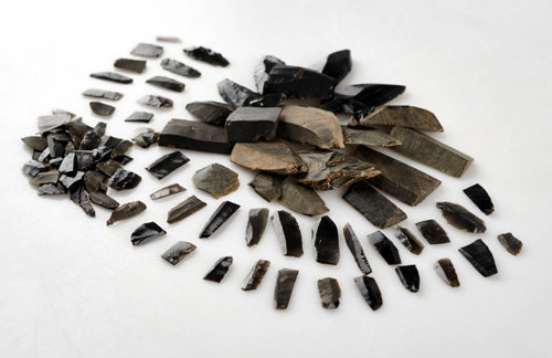 대구 월성동 구석기 유적에서 발견된 흑요석 석기들. 약 2만 년 전 후기 구석기시대 석기로 백두산에서 원석이 채취된 것으로 조사됐다. 국립대구박물관 제공