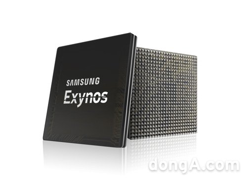 삼성전자가 2010년 출시한 엑시노스 프로세서는 지속적인 성능 향상을 통해 스마트폰, 노트북, 내비게이션 시스템 등 다양한 스마트 기기 사용자들에게 혁신적인 사용자 경험을 제공했으며, 이번 차량용 반도체 시장 진입으로 자동차 운전자들에게도 최고의 드라이빙 환경을 제공하는데 기여할 수 있을 것으로 기대된다.  사진제공=삼성전자
